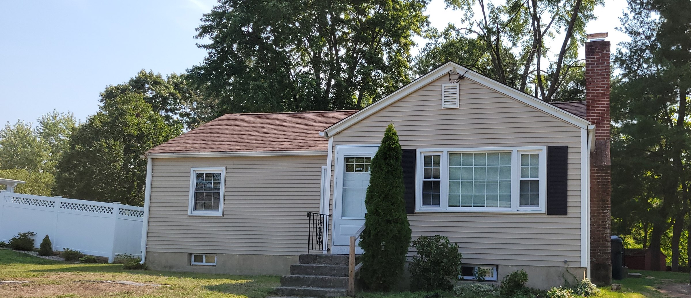 Exterior of a Value Properties student house in Springfield, Massachusetts